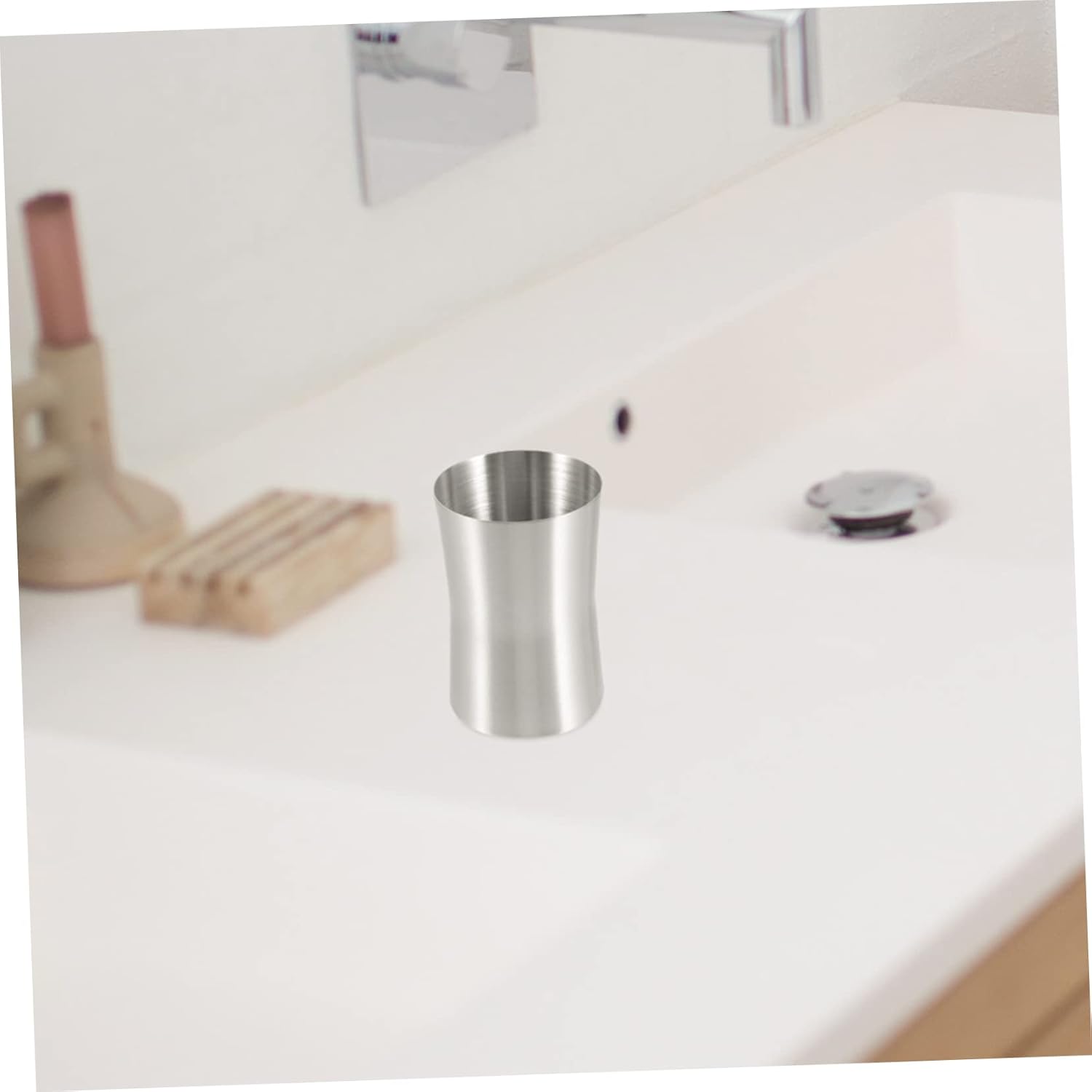 HEALLILY Travel Toothbrush Cup with Chic Design