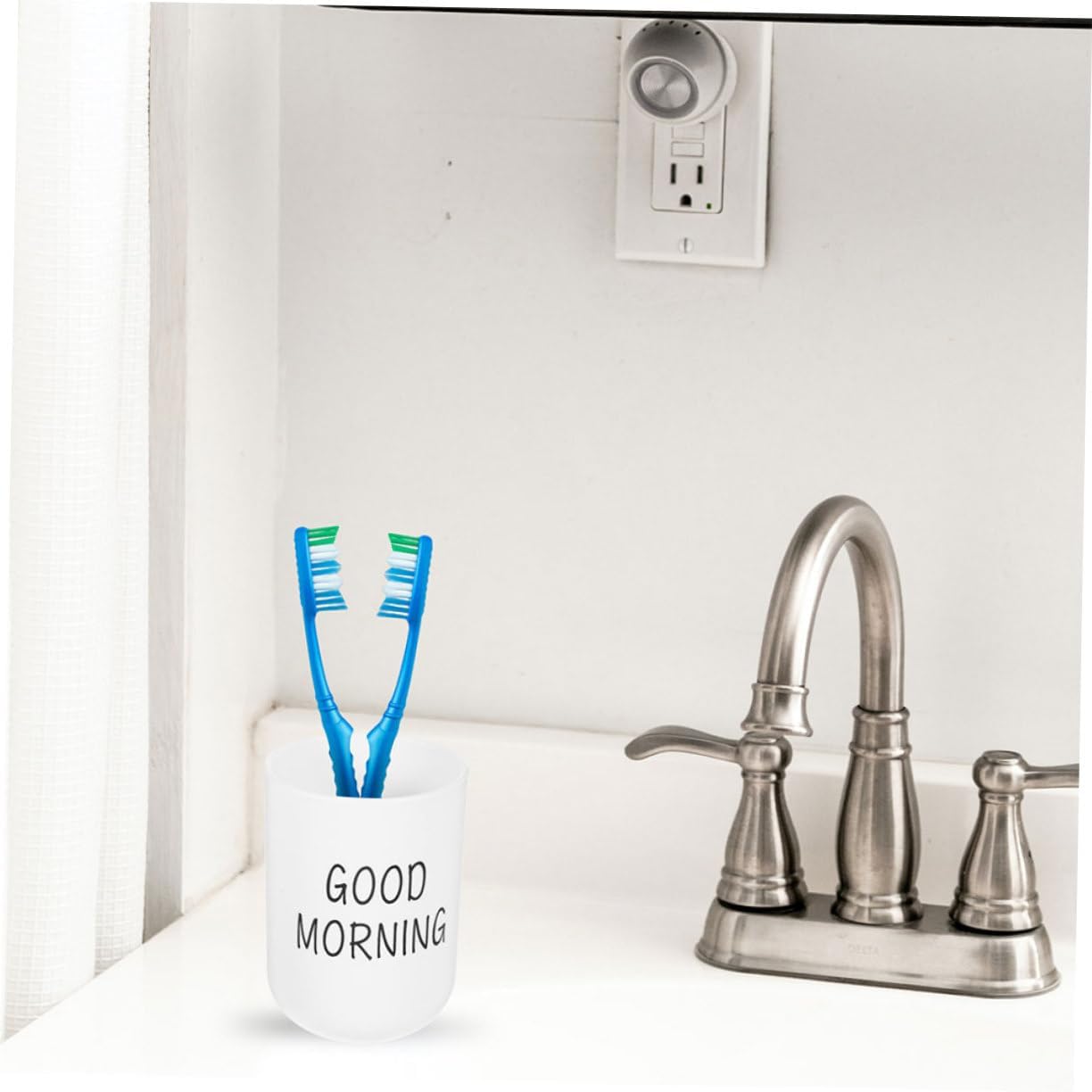 OUNONA Reusable Plastic Mouthwash Cup for Toothbrush Holder