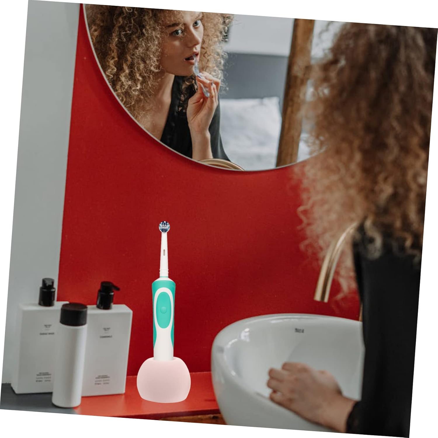 HOLIDYOYO Bathroom Toothbrush Holder Stand for Electric Toothbrushes