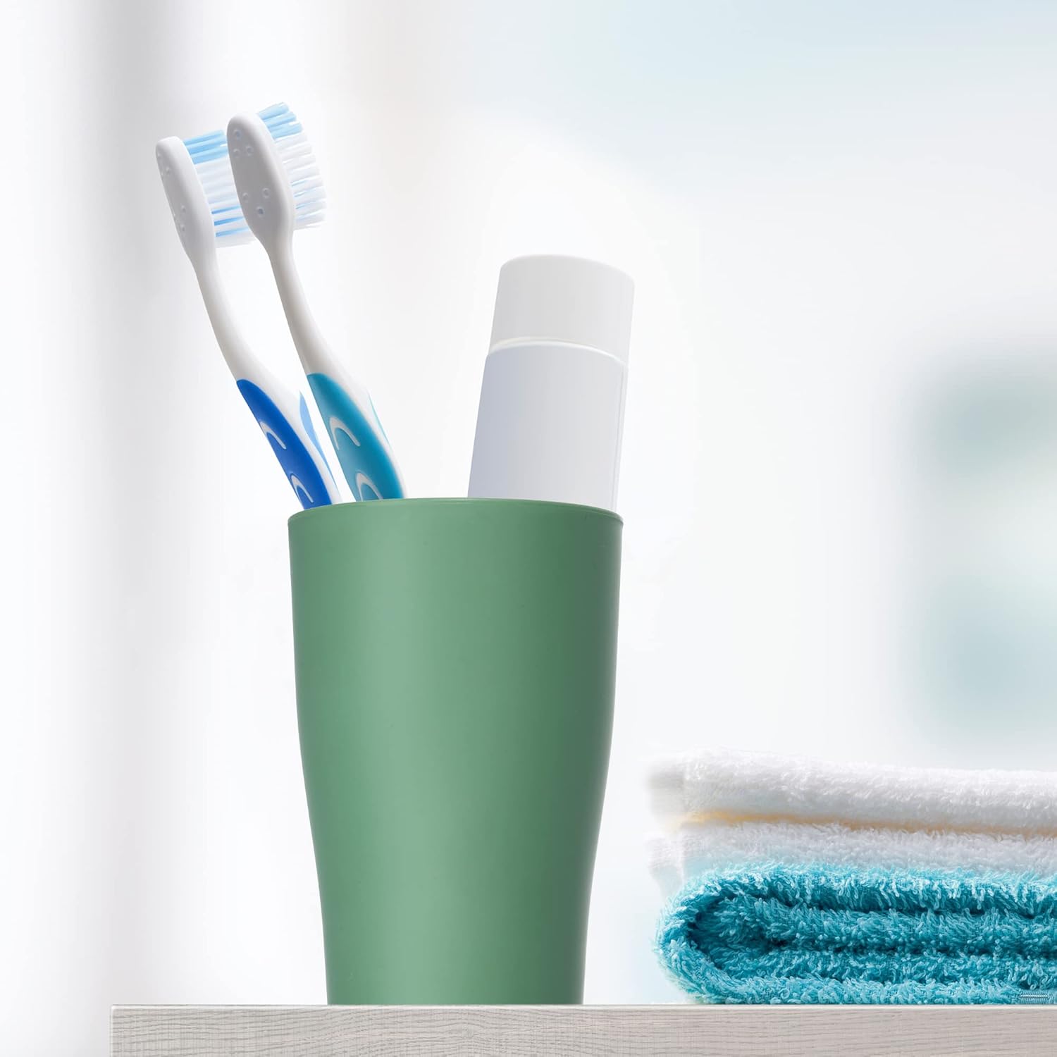 VOCOSTE 2pcs Green Bathroom Toothbrush Tumblers
